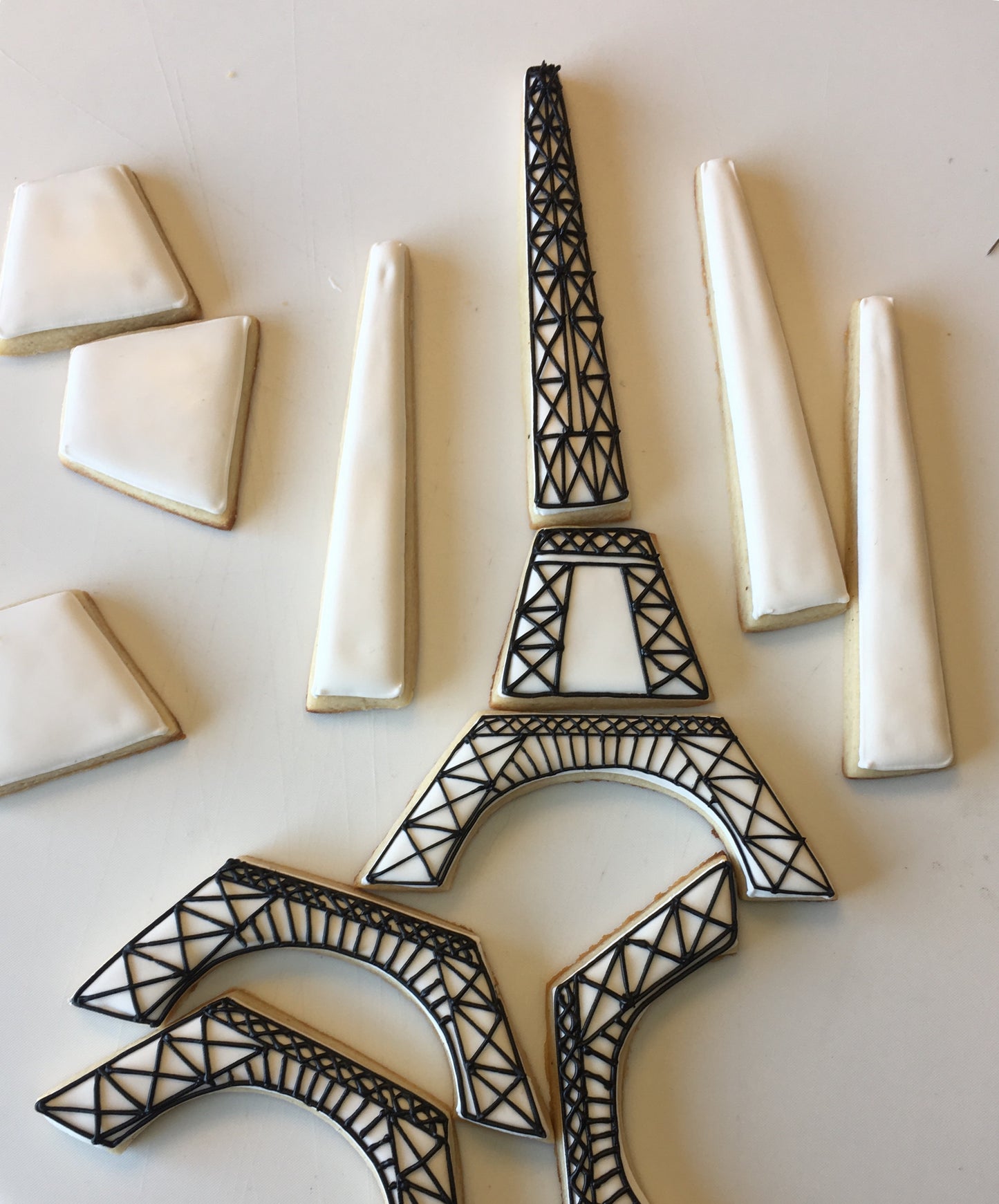 Eiffel Tower 4-piece Cutter Set
